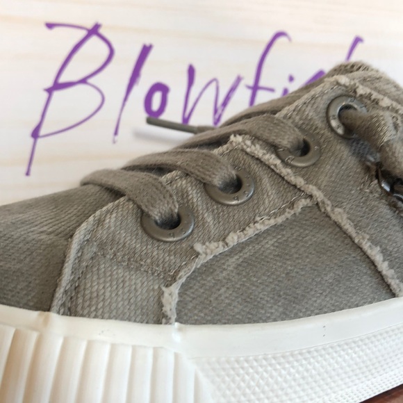 BLOWFISH MALIBU SNEAKERS - Picture 1 of 8