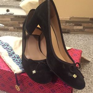 Beautiful Gently Worn Tory Burch Suede Pumps. - image 1