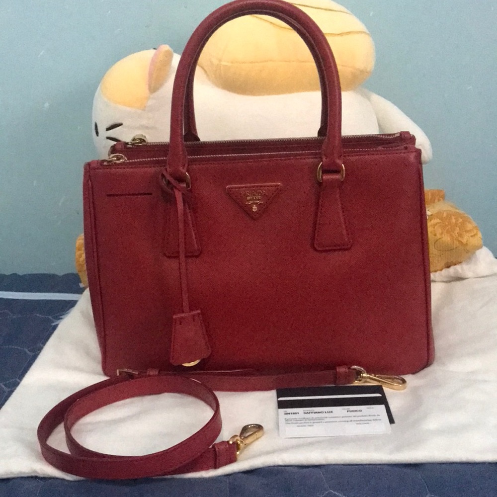 Authentic % Red Prada Zip Saffiano Galleria Tote … - image 2