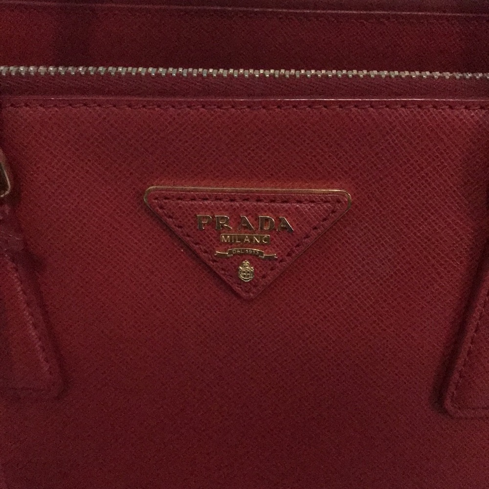 Authentic % Red Prada Zip Saffiano Galleria Tote … - image 3