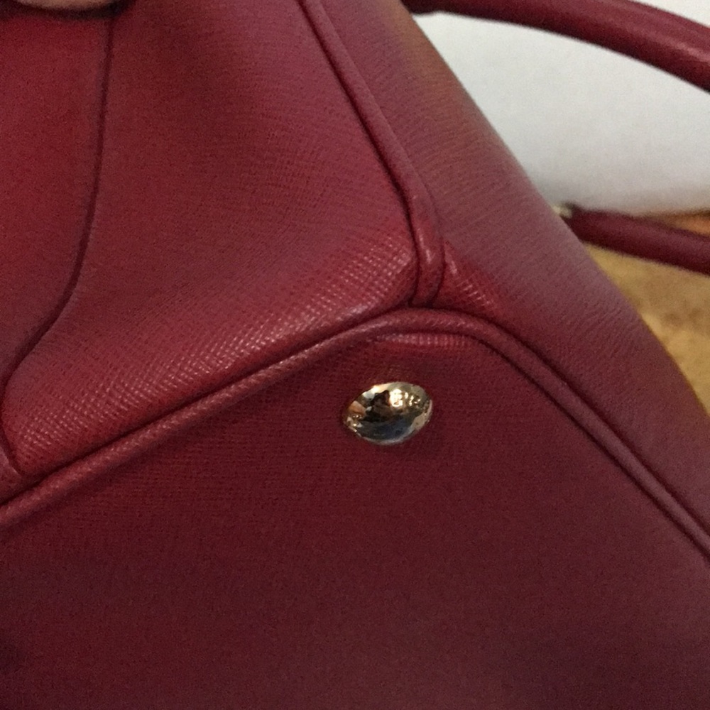 Authentic % Red Prada Zip Saffiano Galleria Tote … - image 5