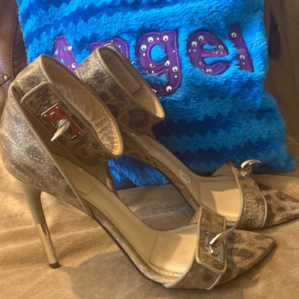 Woman’s Shoes-Gently Used And Loved S High Heels - image 2