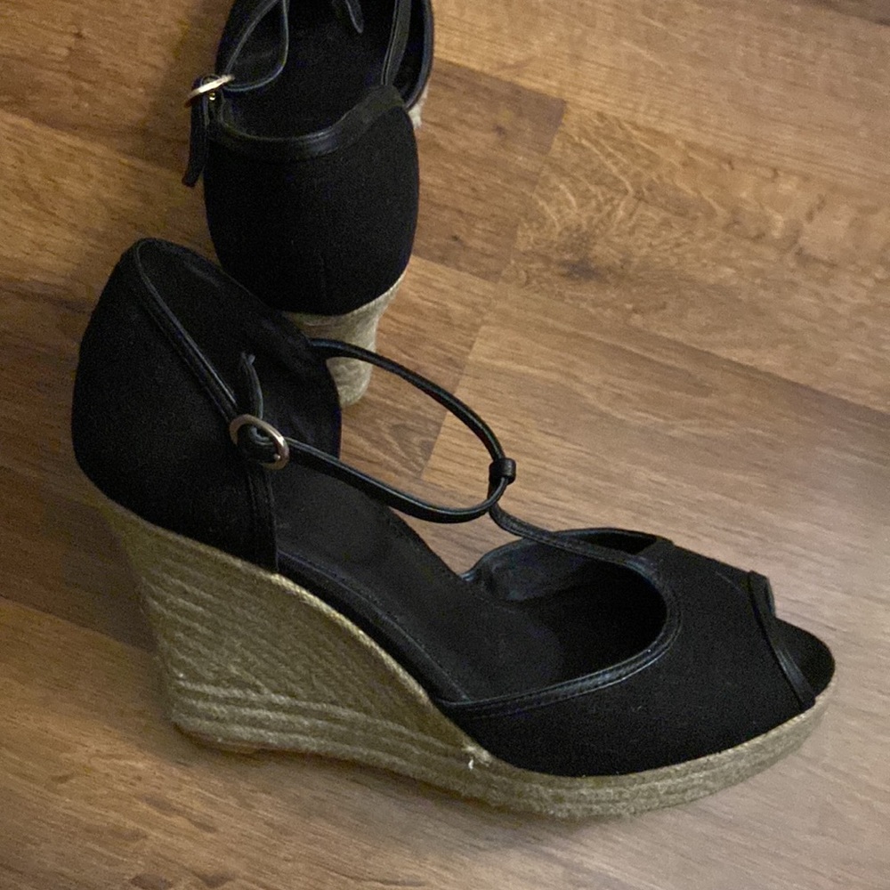 Gently Used High Heeled Sandals Fabric & Leather … - image 6