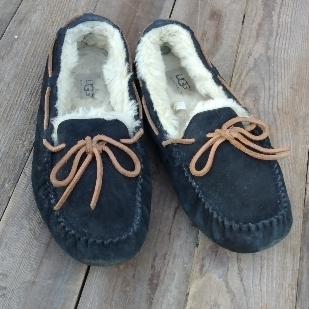 Ugg Dakota Slippers - image 1