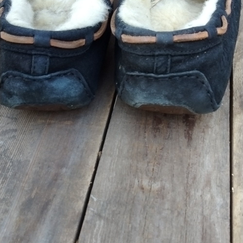 Ugg Dakota Slippers - image 4