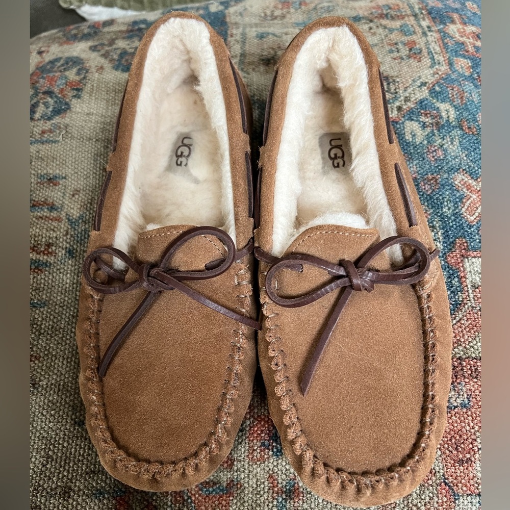 Ugg Dakota Moccasins - image 1