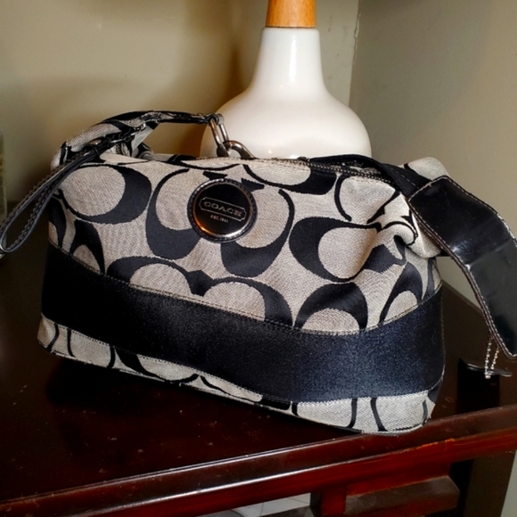 Coach Black and Grey Signature Shoulder Bag - Picture 1 of 11