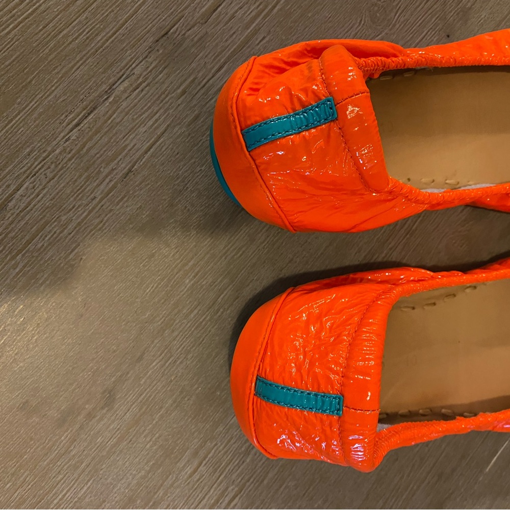 Gently Used Pair Of Outrageous Orange Tieks - image 2