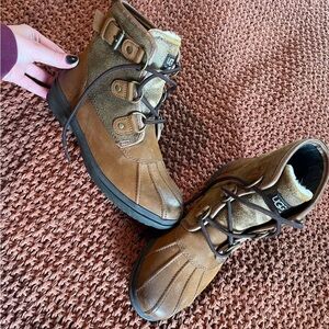 Ugg Cecile Duck Boots