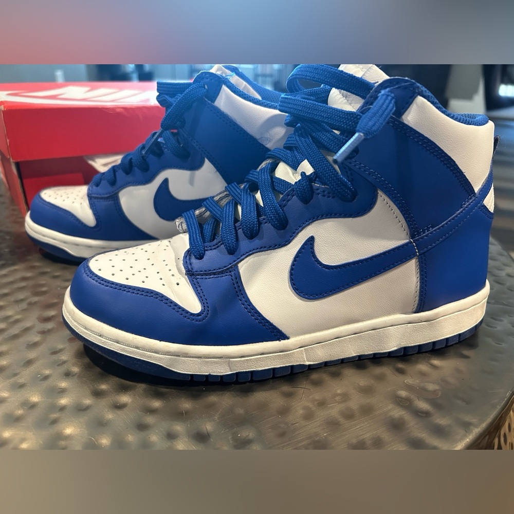 Gently Used Nike Dunk High (Gs) Size 6y Can Be Wo… - image 6