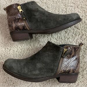 Women's ERIC MICHAEL Gray SUEDE & SNAKESKIN Side Zip LONDON Ankle BOOTS  39