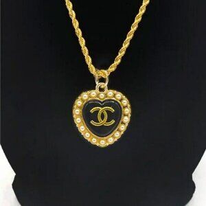 Authentic CHANEL CC Charm Pendant Heart Faux Pearl Necklace Gold Plated Chain