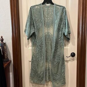 Altar’d State Sage Lace Kimono size M women’s