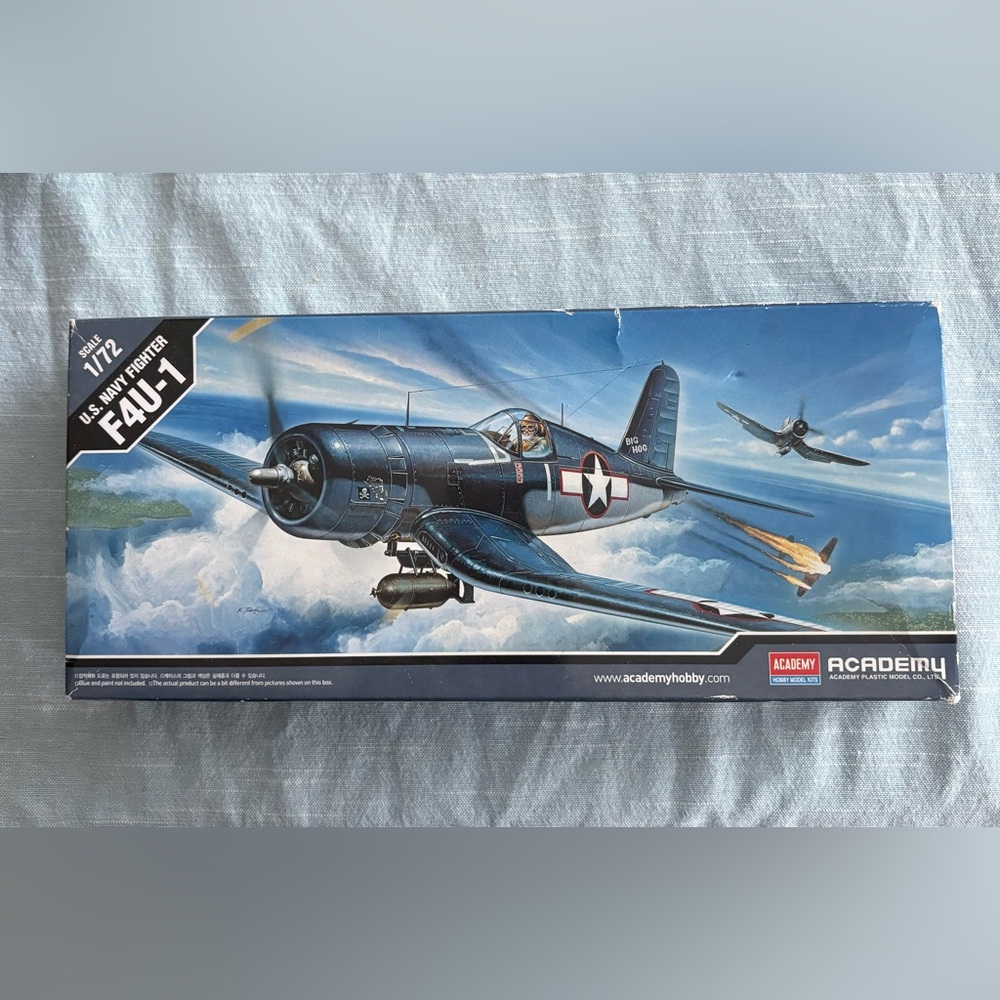 Academy Hobby Model Airplane 1:72 Scale Navy Figh… - image 1