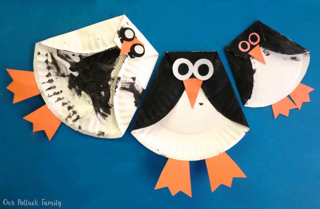 Winter Crafts for Toddlers and Kids - Paper Plate Penguin - Easy Art Projects and Craft Ideas for 2 Year Olds, Preschool Age Children - Simple Indoor Activities, Things To Make At Home in Wintertime - Snow, Snowflake and Icicle, Snowmen - Classroom Art Projects #kidscrafts #craftsforkids #winters