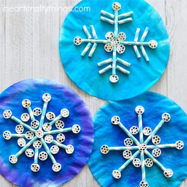 Winter Crafts for Toddlers and Kids - Pasta Snowflake - Easy Art Projects and Craft Ideas for 2 Year Olds, Preschool Age Children - Simple Indoor Activities, Things To Make At Home in Wintertime - Snow, Snowflake and Icicle, Snowmen - Classroom Art Projects #kidscrafts #craftsforkids #winters