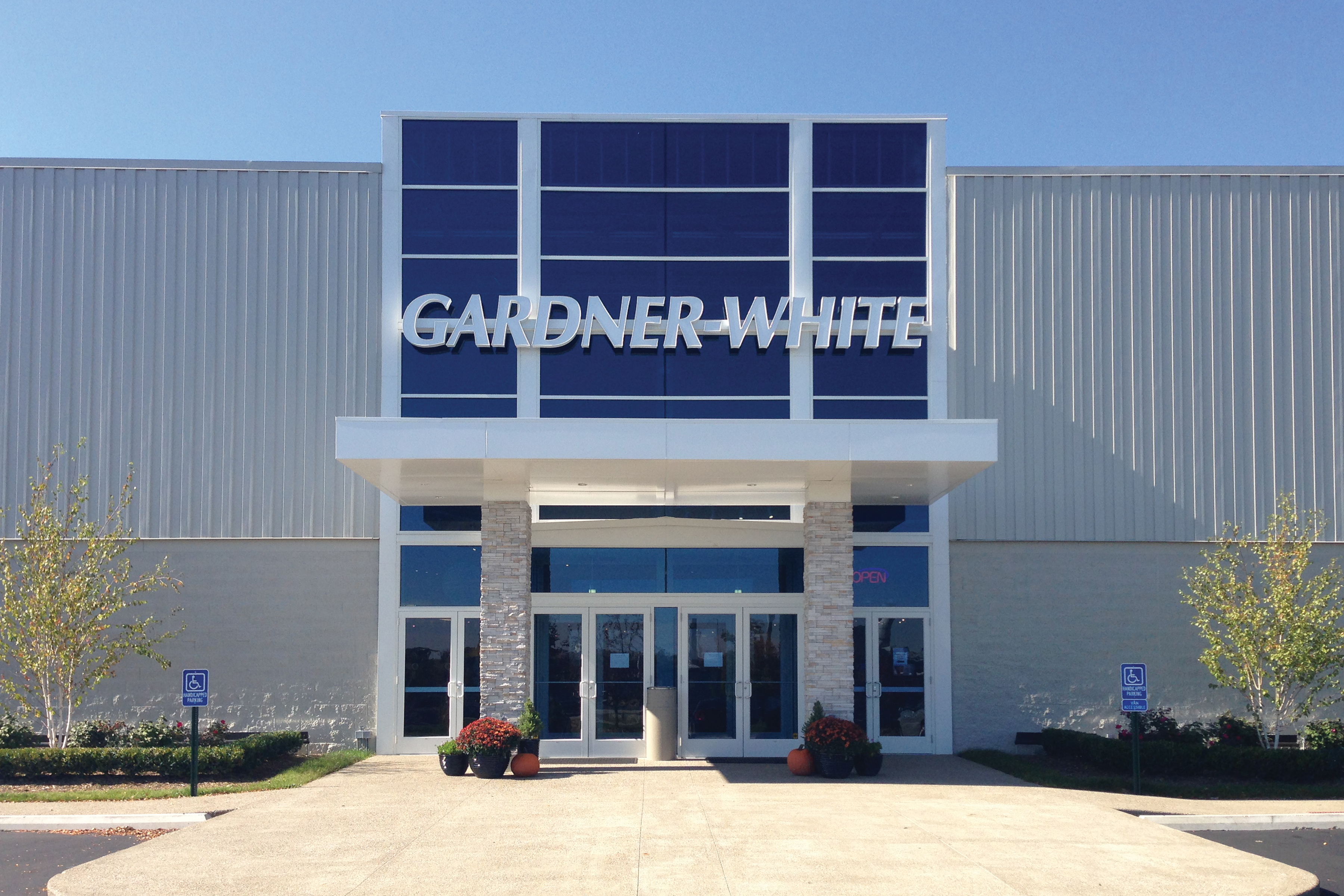 Gardner White Auburn Hills location