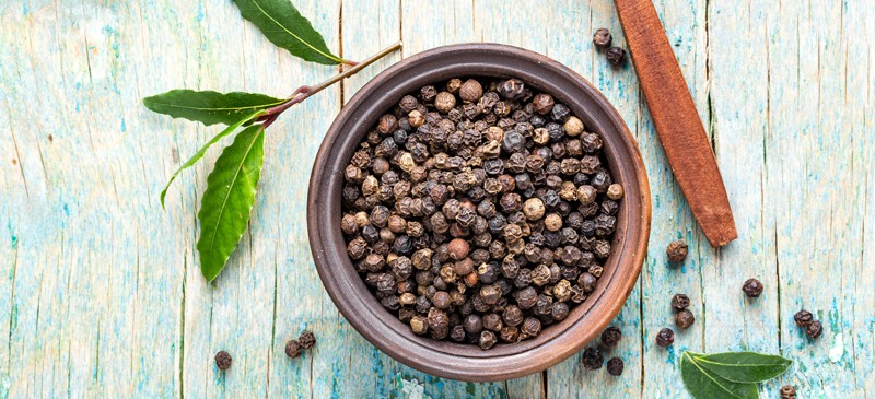 Black pepper benefits - Dr. Axe