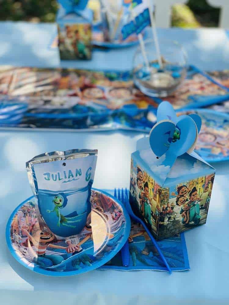 The Smurfs Birthday Table Setting