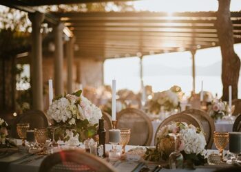 Rustic Romance Wedding Party Planner