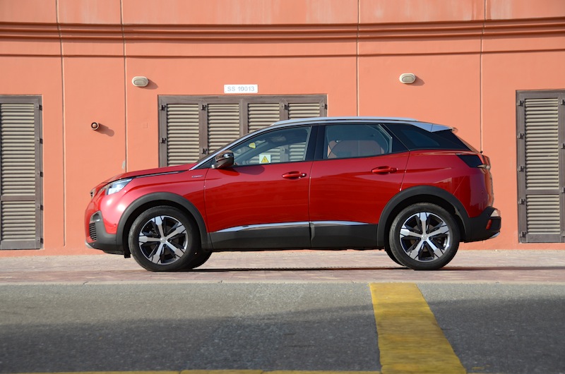 Peugeot 3008 profile