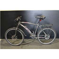 BLACK DIADORA 21 SPEED FRONT SUSPENSION MOUNTAIN BIKE WITH DISC BRAKES