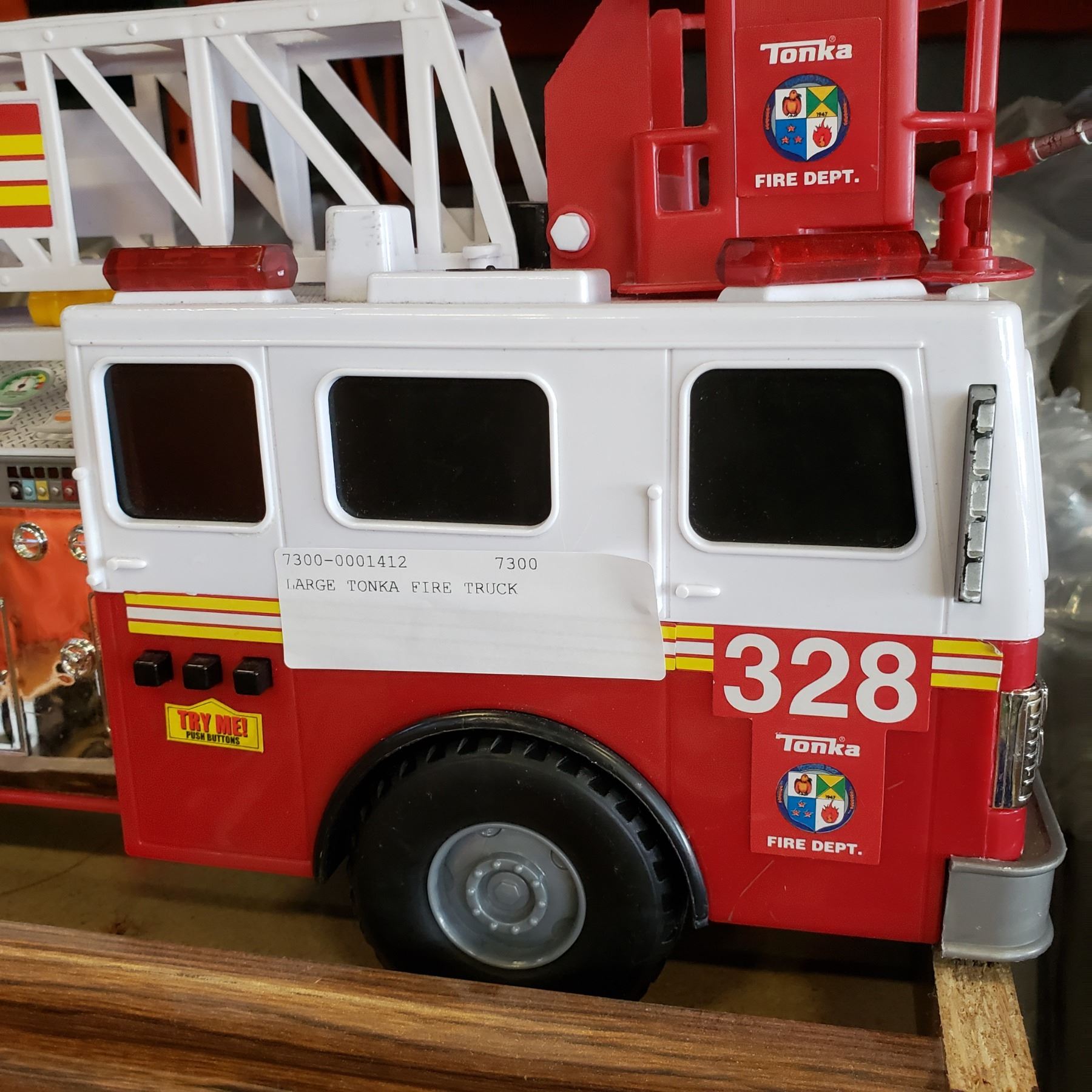  LARGE  TONKA FIRE  TRUCK  Big Valley Auction