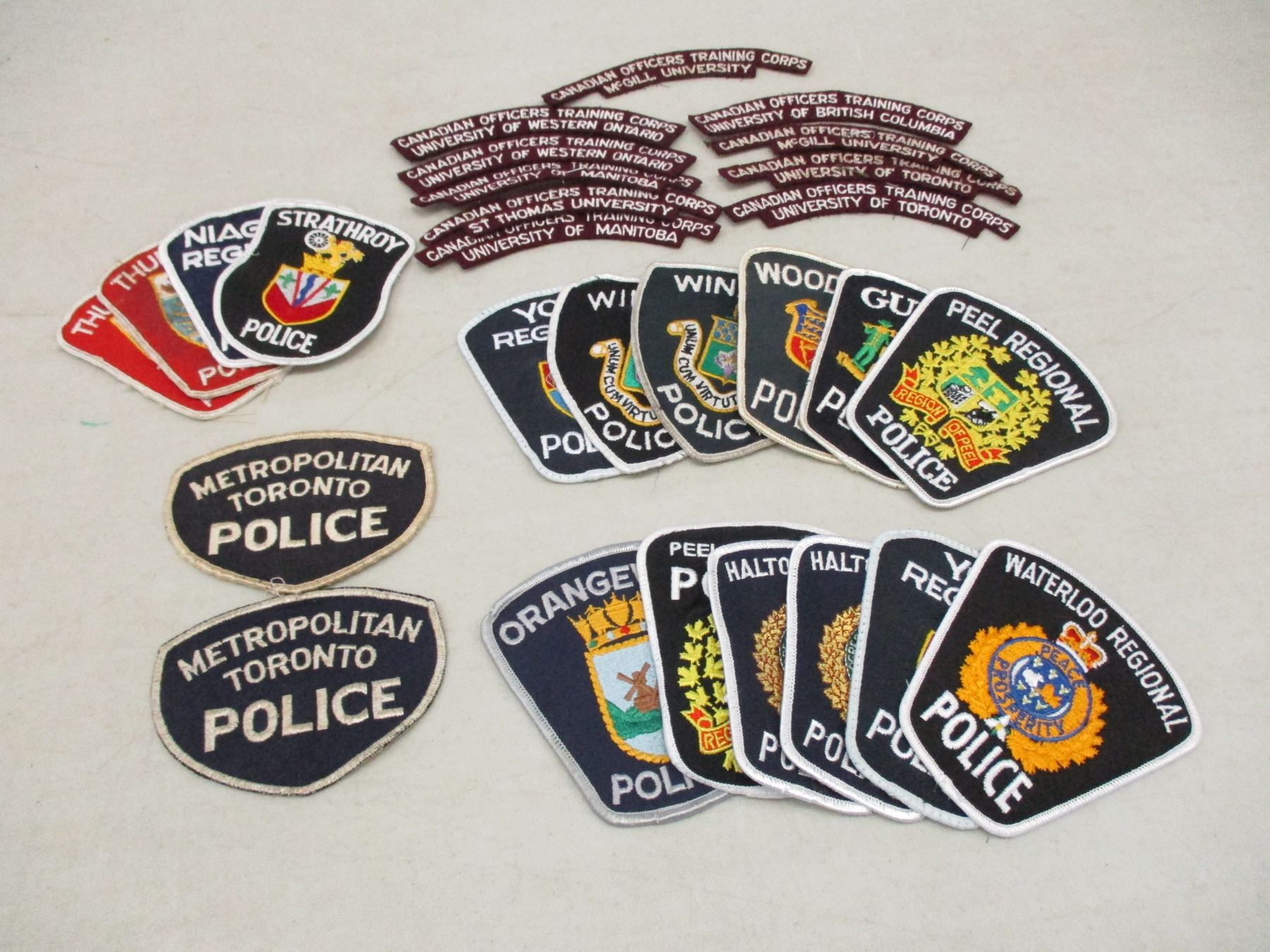 CANADIAN POLICE BADGES