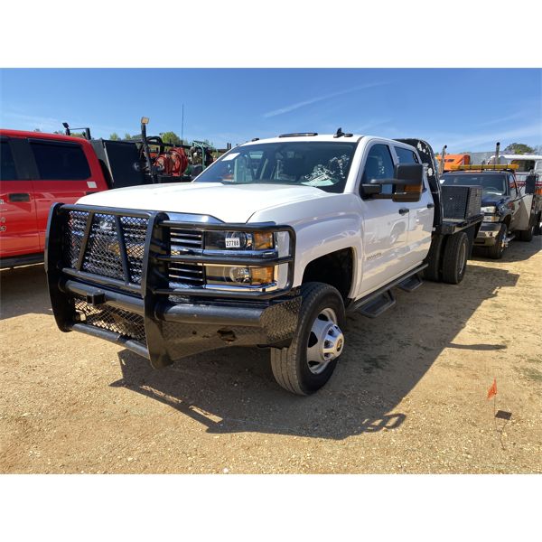 2018 CHEVROLET 3500 HD Flatbed Truck