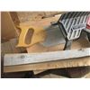 Image 3 : Miter Box With Saw