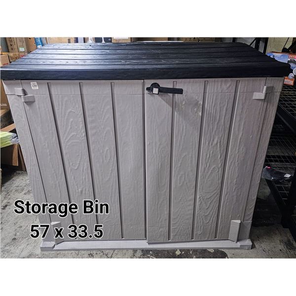 Outdoor storage bin