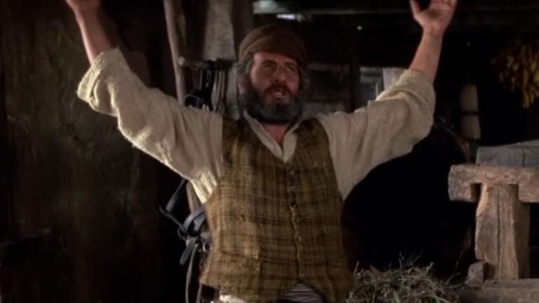 Topol performs If I Were a Rich Man in Fiddler on the Roof