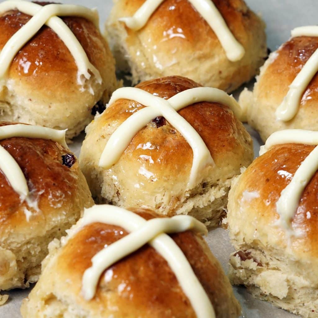 fluffy hot cross buns