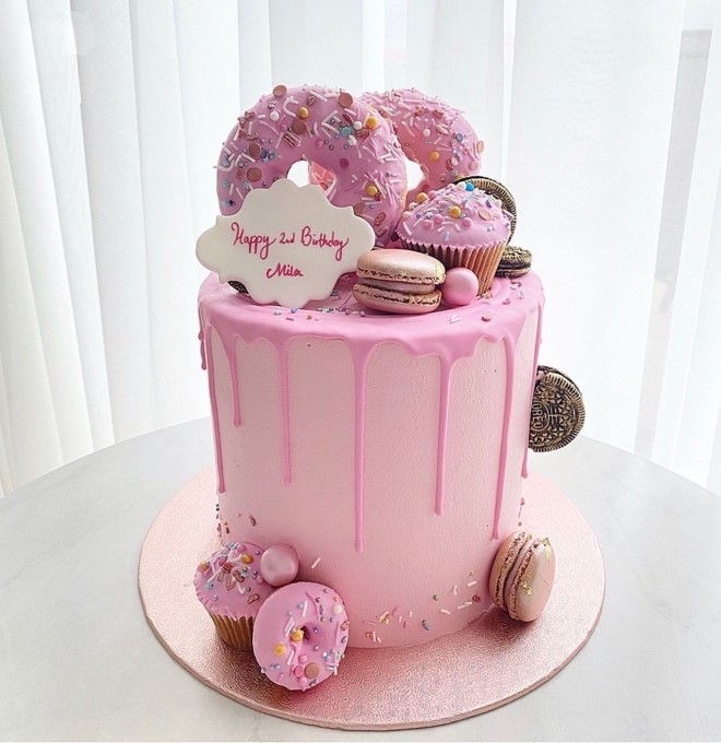 Pastel Pink Donut Cake – The Eclair Cake Bakery