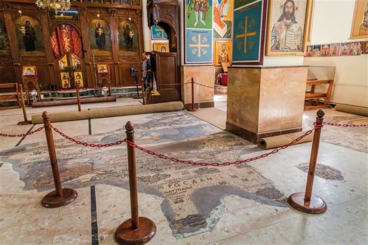 6. Mapa de mosaico en la Iglesia de los Mártires. Foto - Historia National Geographic