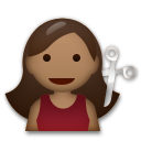 Cómo se ve el emoji Persona cortándose el pelo: tono de piel oscuro medio en Lg.