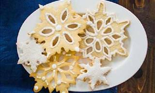 Sweet Snowflake Sugar Cookies for the Holidays!