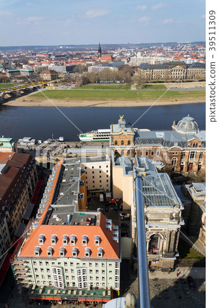 Dresden aerial view, Elbe and Academy of fine arts 39511309