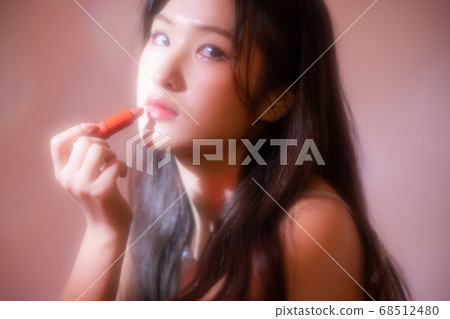 Woman colorful 68512480