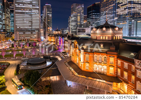 《Tokyo》 Night view of Tokyo Station / Marunouchi Business District 85470284