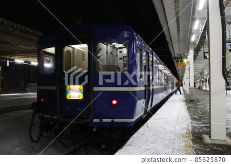 Sleeper Express Hamanasu (Aomori Station) 85625870