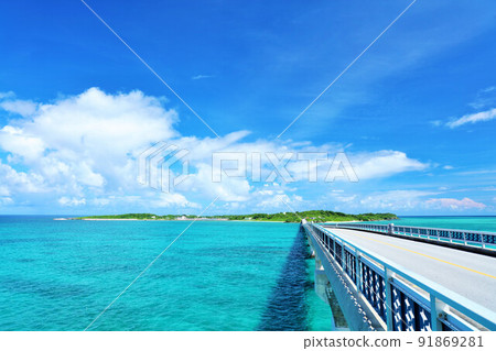 Okinawa Blue sky and sea from Ikema Bridge 91869281