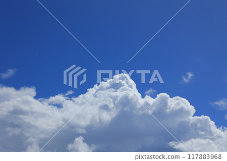 Clouds in the blue sky 117883968