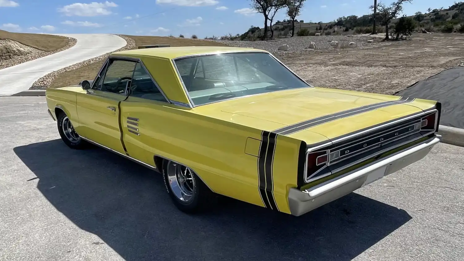 Yellow Jacket: The 1966 Dodge Coronet Hardtop, A 400 CI V8 Stinger in Bright Yellow and Matte Black