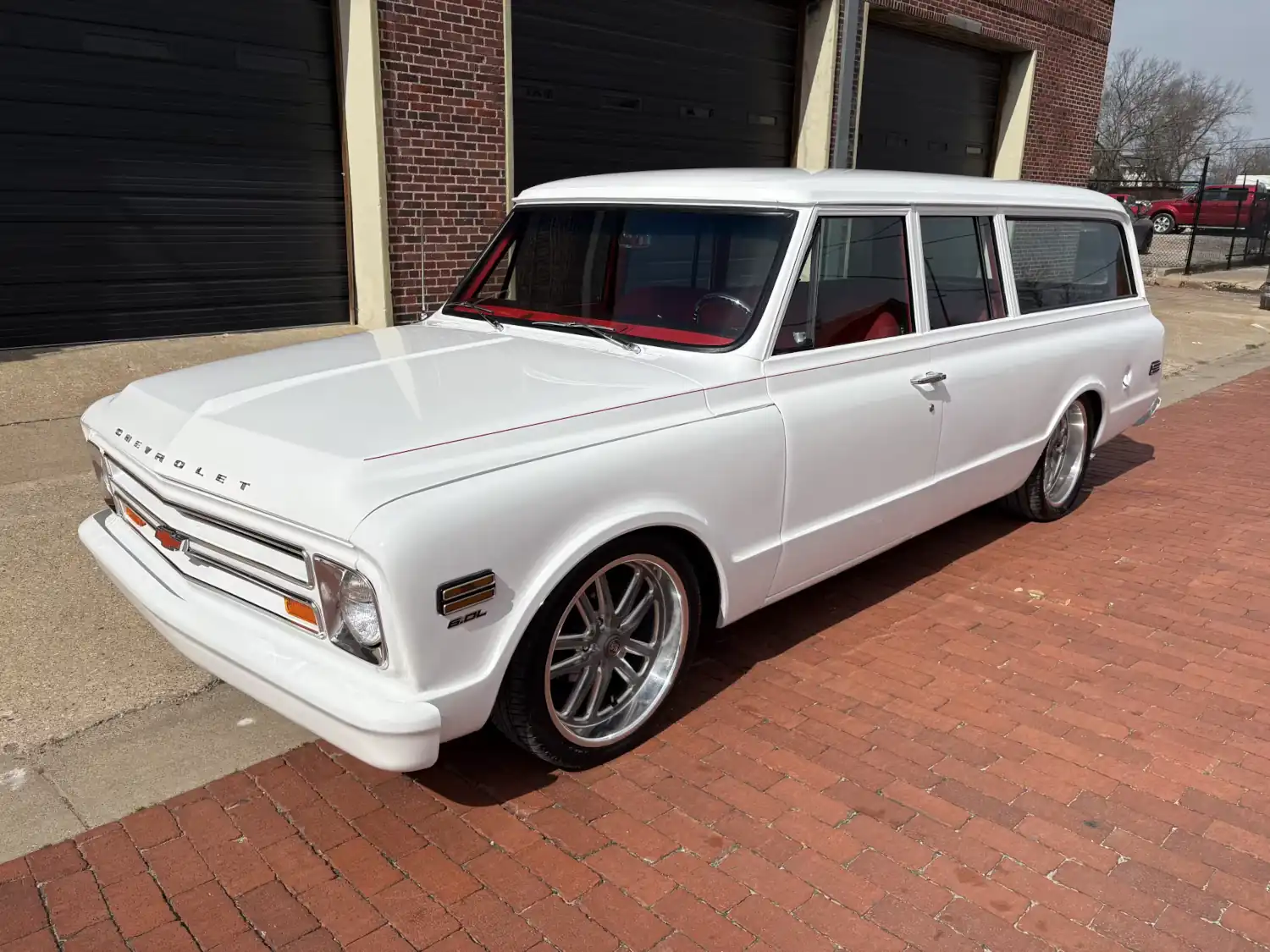 1968 Chevrolet Suburban “Spooky”: 6.0L V8 Power, Custom Classic SUV