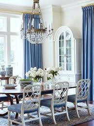 Love These Luxurious Blue Drapes For A Formal Dining Room A Blue And White Design Theme Keeps The Room Feeling Dining Room Blue White Dining Room White Decor