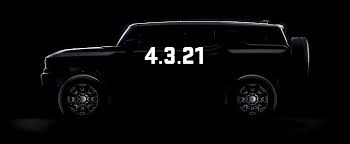 The 2024 gmc hummer ev suv is shorter the pickup, and is available with either 2 or 3 electric motors. 2022 Gmc Hummer Ev Suv First Video Teaser Previews Removable Roof Panels Autoevolution