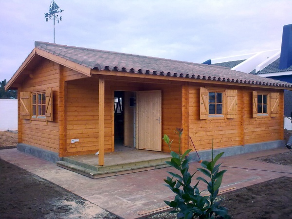 Foto: Casa de Madera en el Puerto de Santa María de Casasyustas #475691 -  Habitissimo