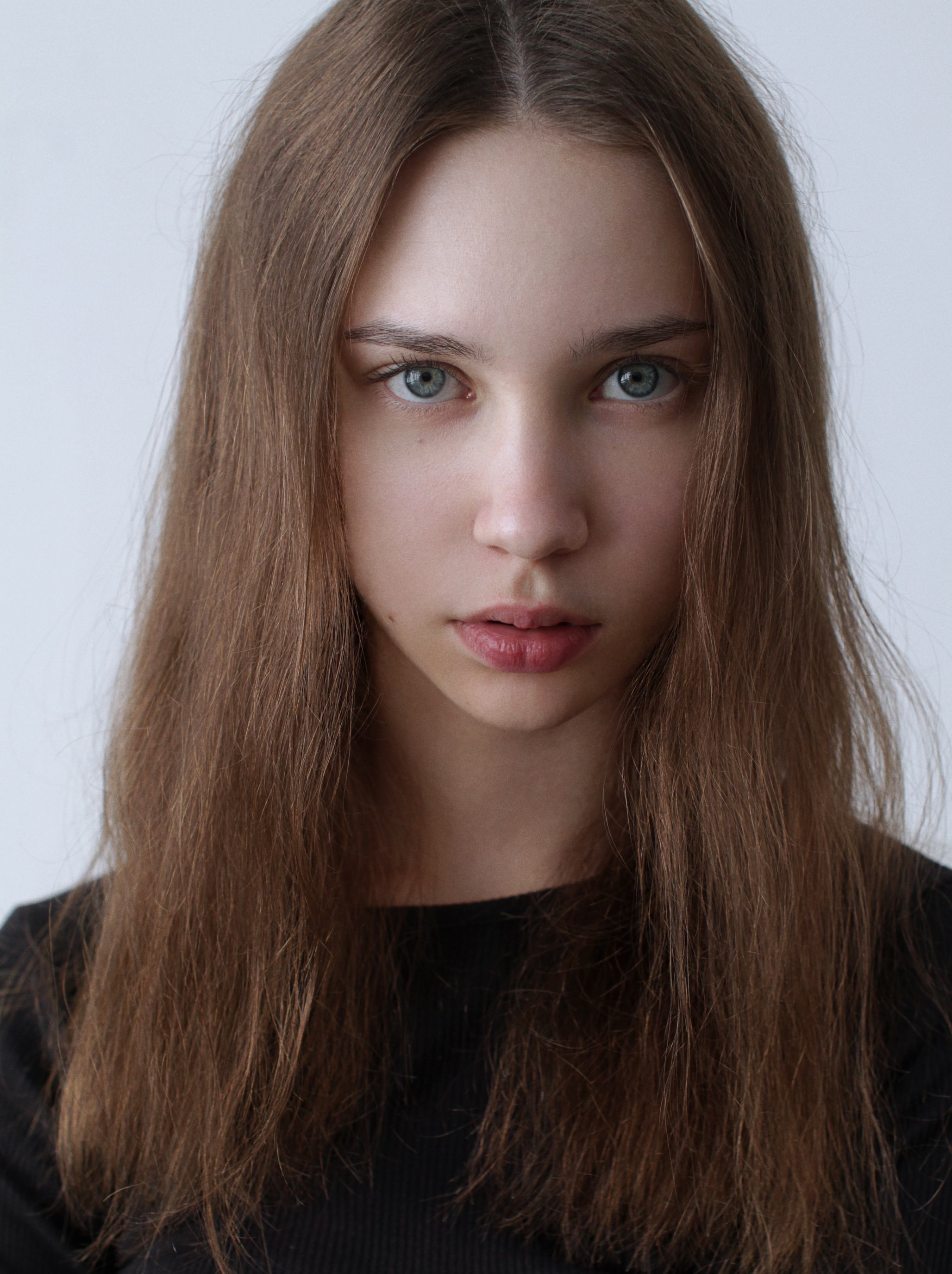 WOMEN NEW FACES - ESKIMO Model Management