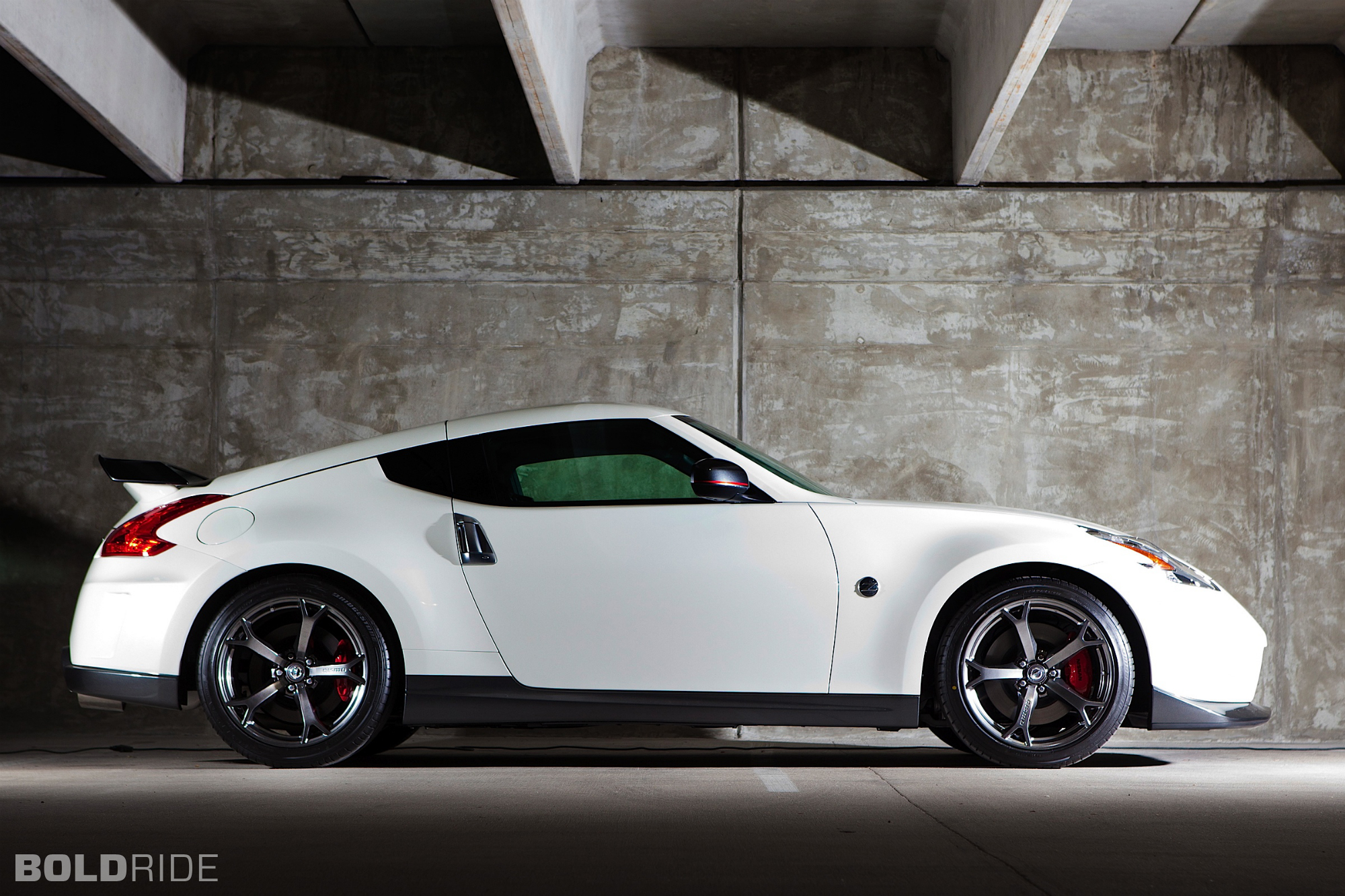 2014 Nissan 370Z Nismo 1600 x 1200